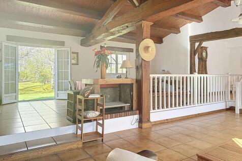 Property Image 4