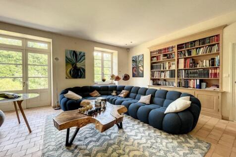 Property Image 8