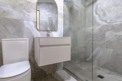 Bedroom 3 En-suite