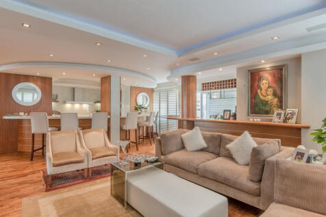 Informal Lounge