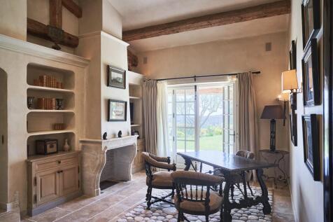 Dining room Tile