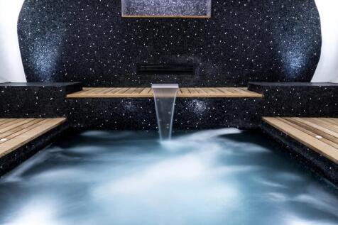Garage Swimming pool