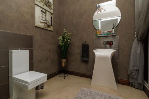 Guest toilet