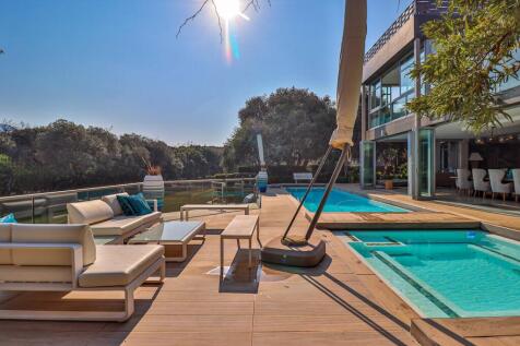 Pool area