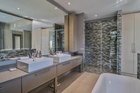 Master en-suite