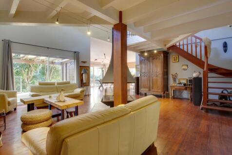 Property Image 4
