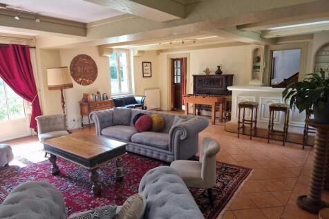Property Image 4