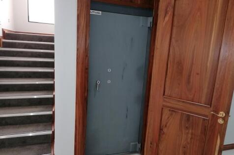 Walk-in Safe