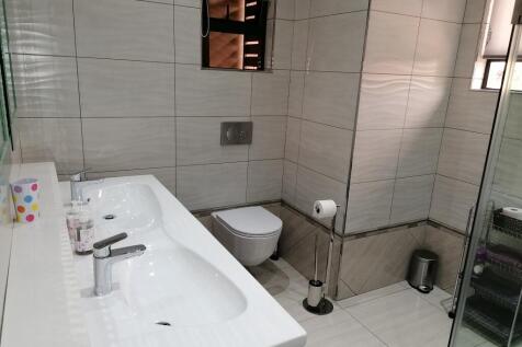 Bedroom 4 - En-suite Bathroom
