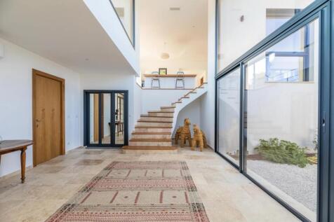 Property Image 28