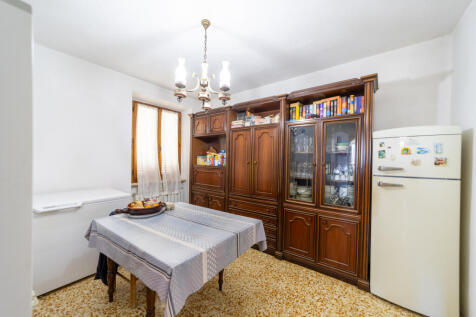 1M8A2712-HDR.jpg
