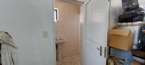 Garage - Bathroom