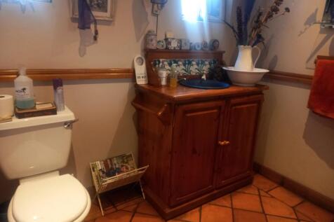 Guest Toilet