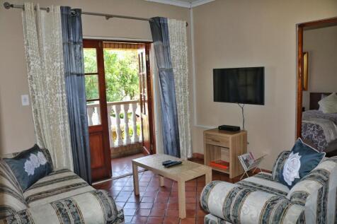 Unit 3 - Lounge