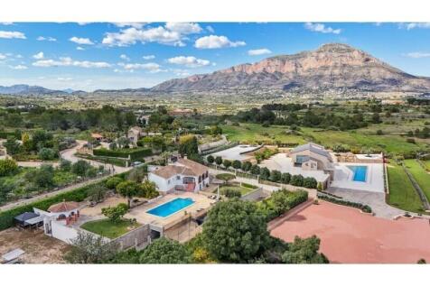 Property Image 4