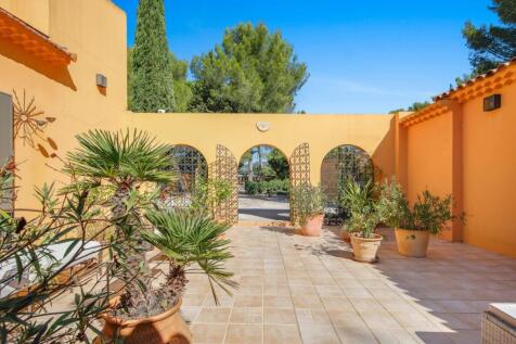 Property Image 11