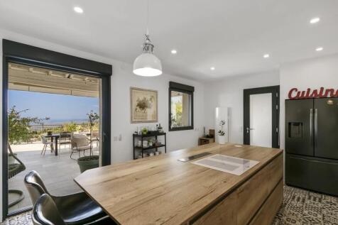 Villa de luxe  vendre Tourettes sur Loup
