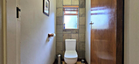 GUEST TOILET