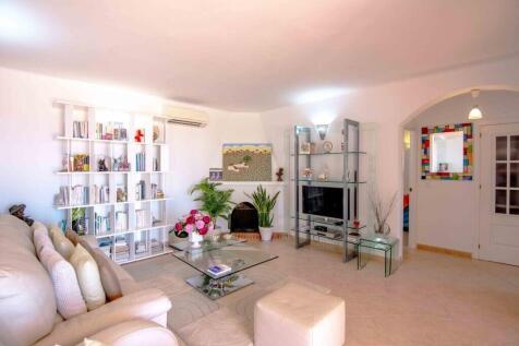 Lounge 1
