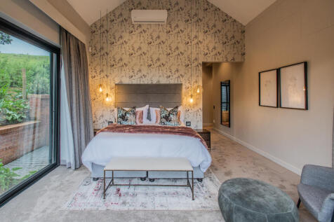 Main bedroom