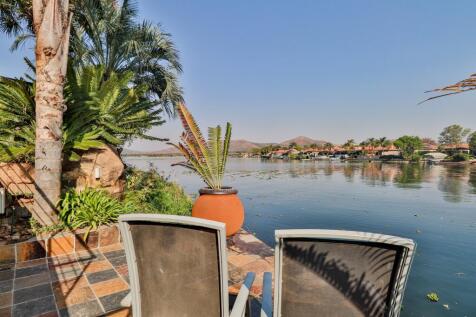 Lower terrace with dam views