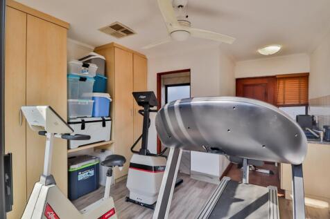 Bedroom 4 with separate entrance