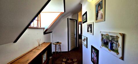 Passage to 4th, 5th  6th Bedrooms