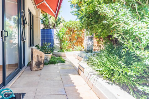 Courtyard Private Shower