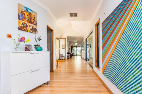 Passage to front door