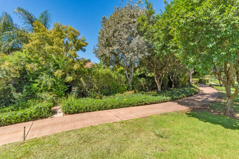 Landscaped Golf Course Boundary