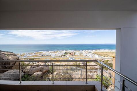 Views 5th bedroom / flatlet