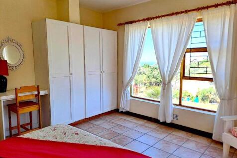 Downstairs bedroom 1