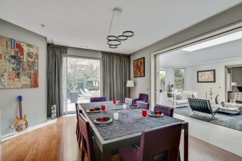 Dining room Wooden floor
