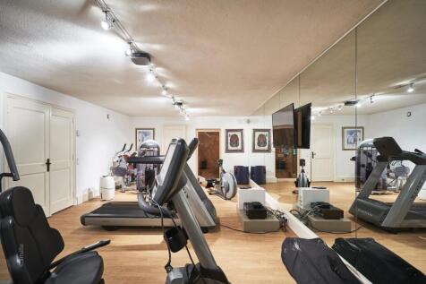 Exercise room Wooden floor