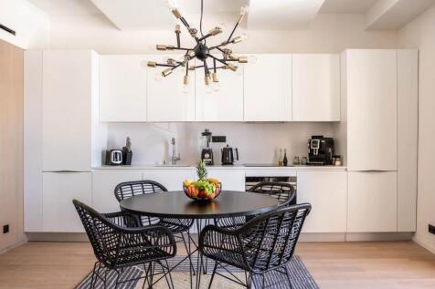 2020 Bellvoue Maison D&#39;azur Portrait St. Tropez