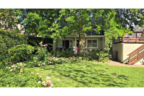 Garden Cottage / Entrance to Loft Room
