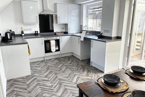 Dining kitchen
