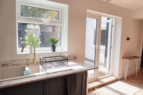 Breakfast kitchen