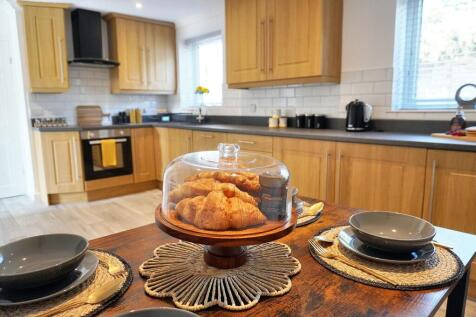 Dining kitchen