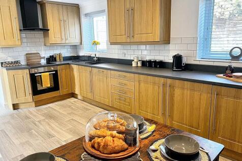 Dining kitchen