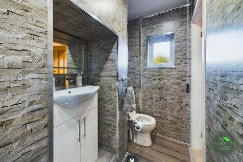 20 Bathroom 2