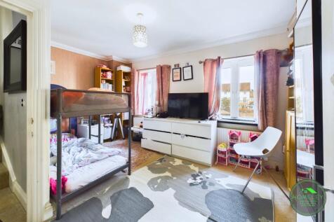 Bedroom 3 (2)