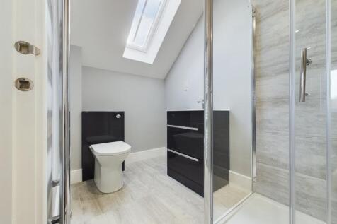 Master&#39;s En-suite 1