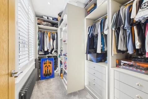 Bedroom 2 Walk-in Wardrobe