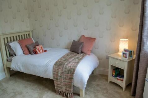 Fairfield Bed 3