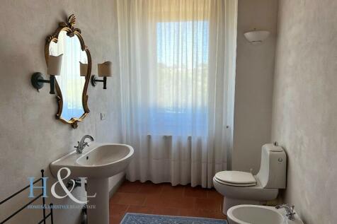 Il Borgo bathroom