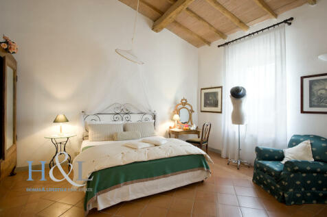 Il Borgo bedroom 