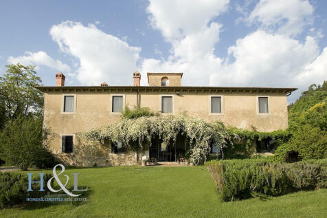 Il Borgo main house