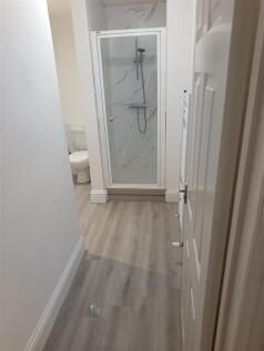 bathroom1.jpg