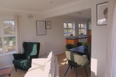 lounge3.jpg